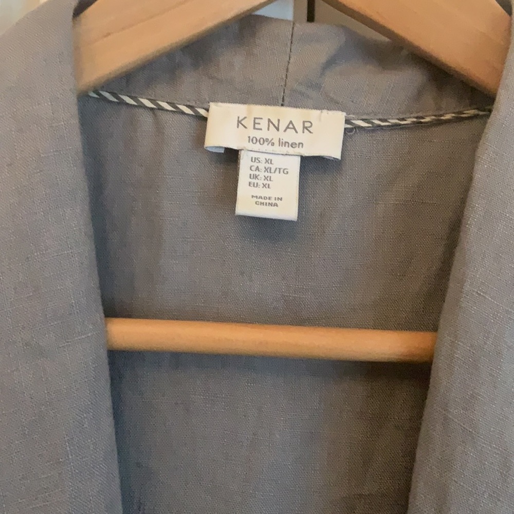 Vest - Picture 2 of 3